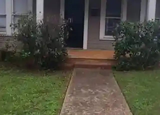 Property at 204 Mitchell St, Nacogdoches, TX, 75965, 3 beds, 2 baths, [object Object]