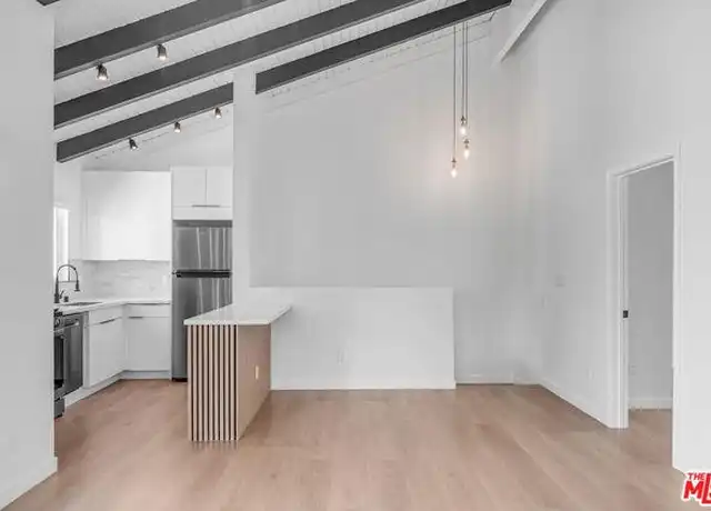 Property at 1536 11th St, Santa Monica, CA, 90401, 2 beds, 2 baths, [object Object]