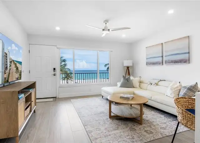 Property at 300 Oregon St #203, Hollywood, FL, 33019, 1 bed, 1 bath, [object Object]