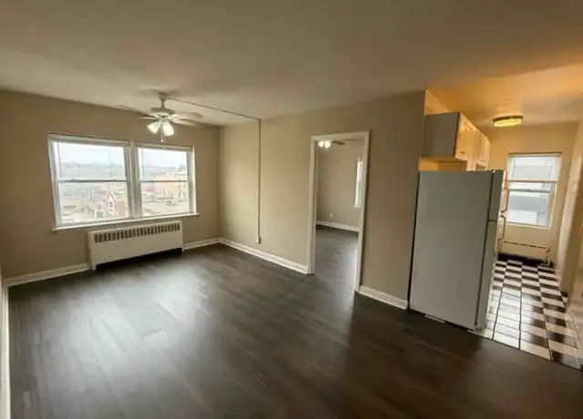 Property at 1653 N Prospect Ave Ph A, Milwaukee, WI, 53202, 1 bed, 1 bath, [object Object]