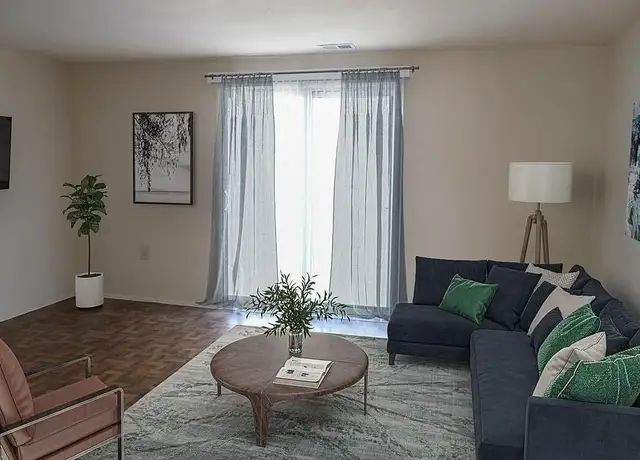 Photo of 6624 Pioneer Dr, Baltimore, MD 21214