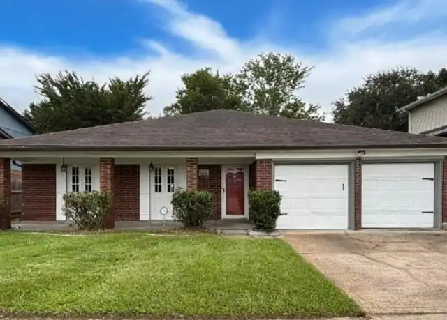 Property at 1545 Spanish Oaks Dr, Harvey, LA, 70058, 4 beds, 2 baths, [object Object]