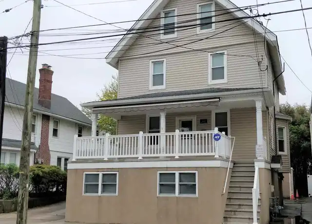 Property at 15 S Little Rock Ave Unit 2ND FLOOR, Ventnor City, NJ, 08406, 5 beds, 2 baths, [object Object]