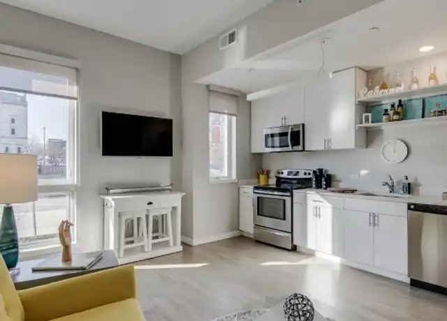 Property at 500 Park Ave, Baltimore, MD, 21201, 1 bed, 1 bath, [object Object]