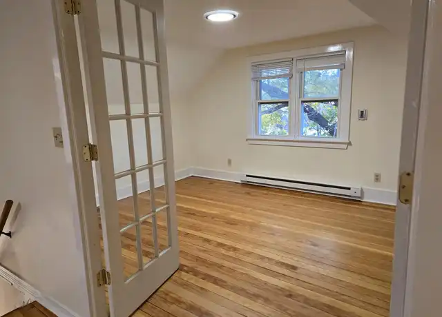 Property at 169 Hope St Unit 3rd, Bridgeport, CT, 06605, 1 bed, 1 bath, [object Object]