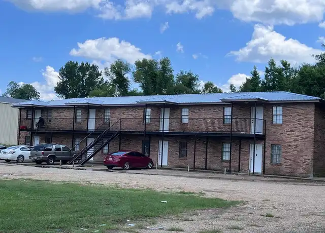 Property at 203 9th Ave, Lumberton, MS, 39455, 2 beds, 1 bath, [object Object]