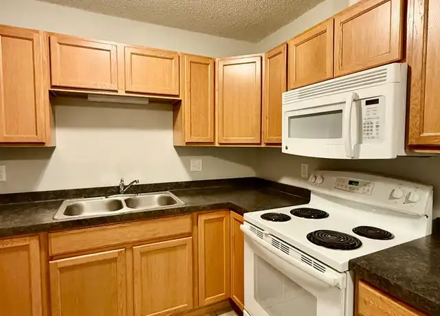 Property at 1039 6th St SE Unit 103, Valley City, ND, 58072, 2 beds, 1 bath, [object Object]