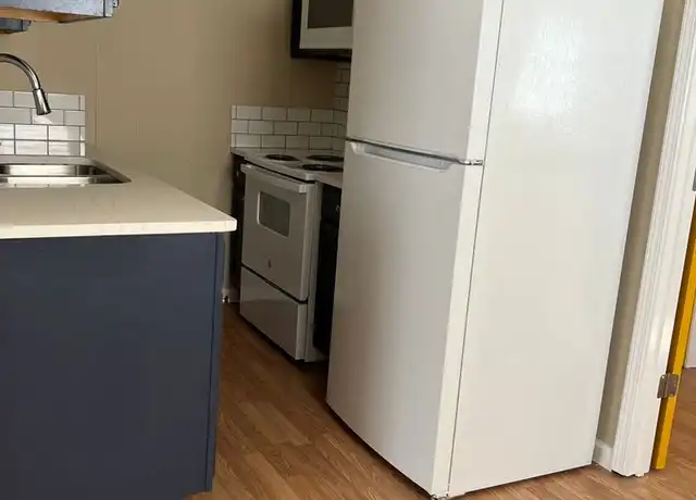 Property at 802 Lessman Cir SW Unit 801, Cullman, AL, 35055, 1 bed, 1 bath, [object Object]