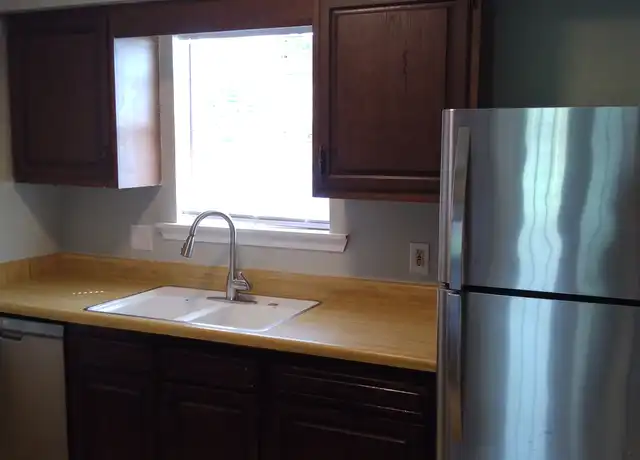 Property at 881 Ridgewood Dr Unit 15, Port Neches, TX, 77651, 1 bed, 1 bath, [object Object]
