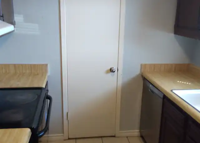 Property at 881 Ridgewood Dr Unit 15, Port Neches, TX, 77651, 1 bed, 1 bath, [object Object]