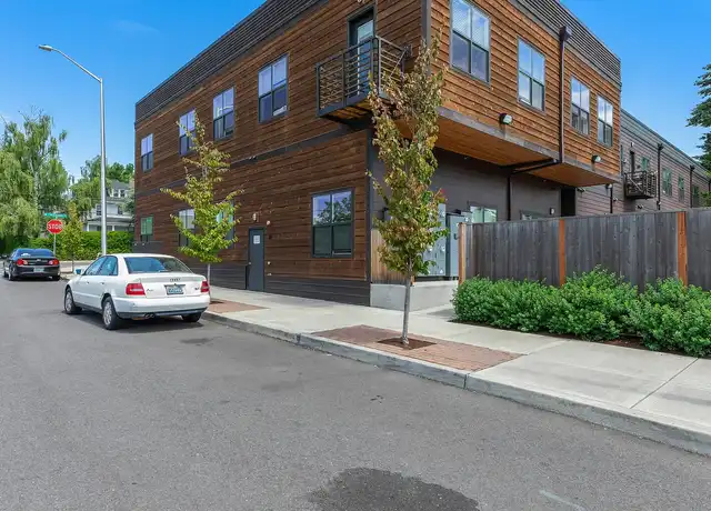 Property at Clark Apartments - 701 E McLoughlin Blvd, Vancouver, WA, 98663, 2 beds, 1 bath, [object Object]