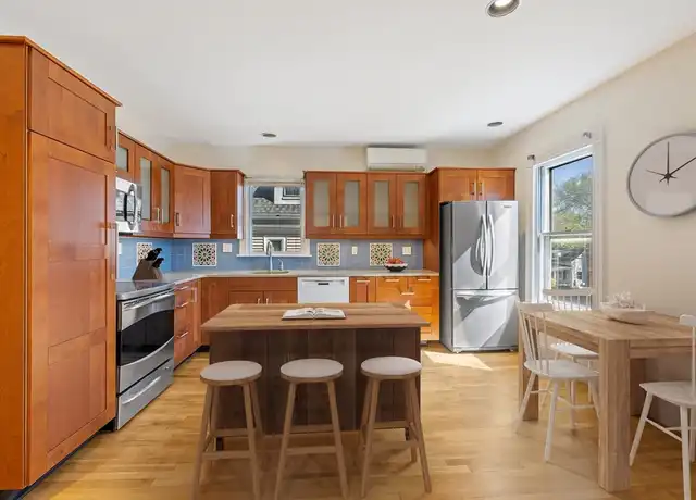 Property at 124 Boston Ave Unit 2, Medford, MA, 02155, 3 beds, 2 baths, [object Object]