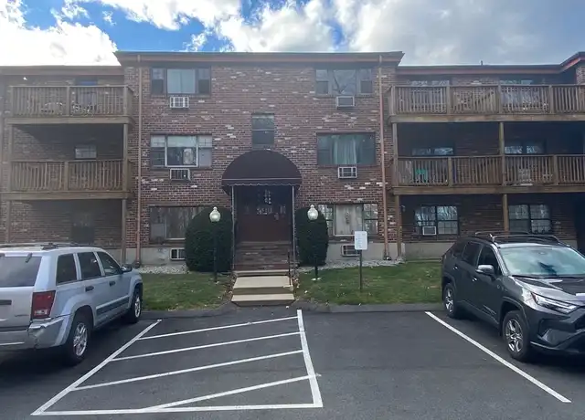 Property at 14 Mayberry Dr Unit 10 C, Westborough, MA, 01581, 1 bed, 1 bath, [object Object]