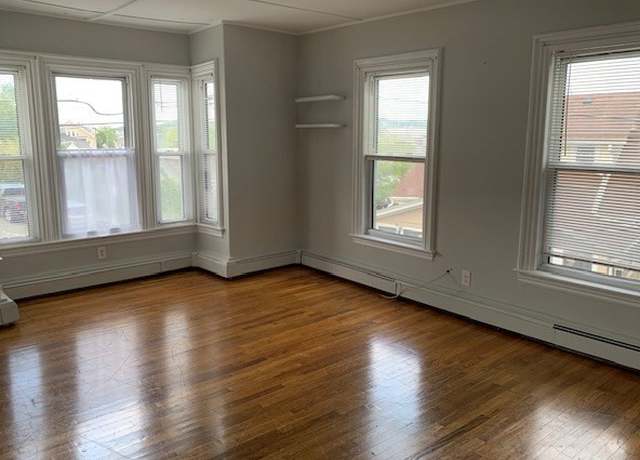 Photo of 11 Prospect Sq Unit 2, Gloucester, MA 01930
