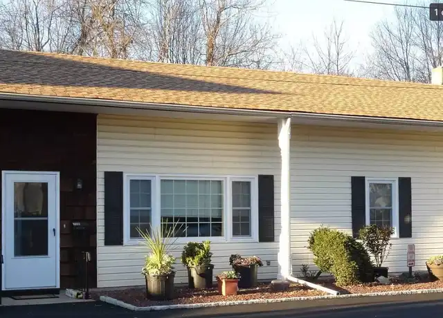 Property at 66 Grove Ave Unit B, East Hanover, NJ, 07936, 2 beds, 1 bath, [object Object]