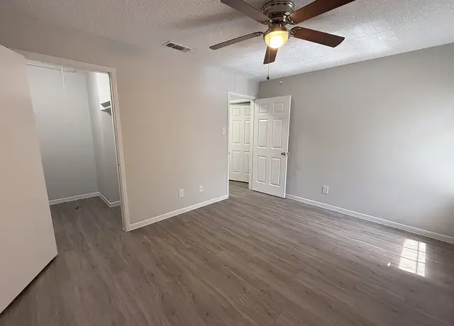 Photo of 737 W Mayfield Blvd, San Antonio, TX 78211