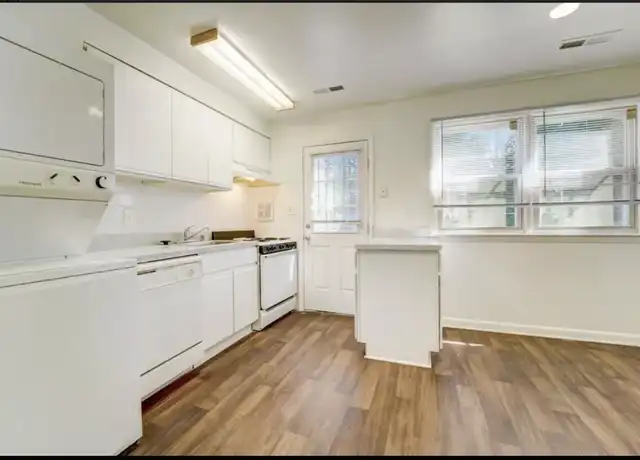 Property at 2801 Forest Glen Rd Unit 2841, Baltimore, MD, 21216, 2 beds, 1 bath, [object Object]