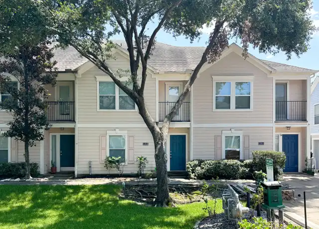Property at 1131 W 24th St Unit B, Houston, TX, 77008, 2 beds, 2 baths, [object Object]