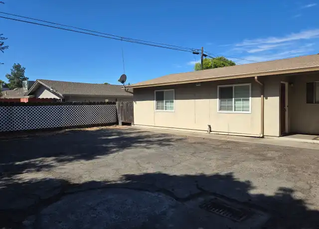 Property at 1526 Locke Rd Unit C, Modesto, CA, 95355, 2 beds, 1 bath, [object Object]