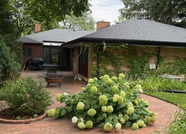 Photo of 1315 Sheridan Rd, Wilmette, IL 60091