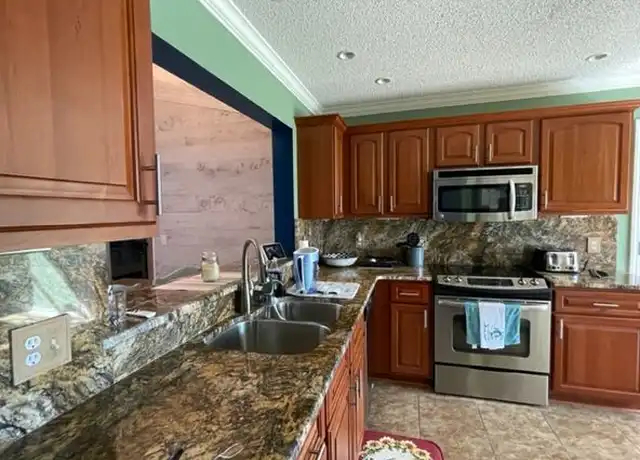 Property at 1377 Camero Dr, Lady Lake, FL, 32159, 3 beds, 2 baths, [object Object]
