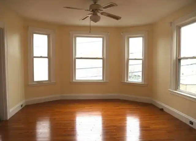 Property at 116 Paul Revere Rd, Arlington, MA, 02476, 2 beds, 1 bath, [object Object]