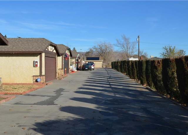 Photo of 13073 Navajo Rd Unit B, Apple Valley, CA 92308