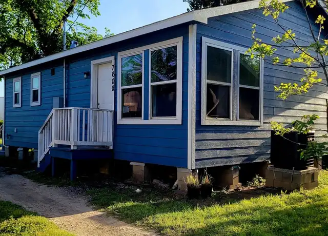 Property at 7608 E Magnolia St Unit B, Houston, TX, 77012, 3 beds, 2 baths, [object Object]
