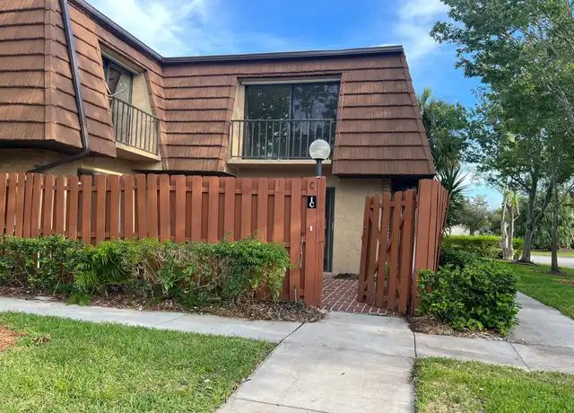 Property at 1302 Nebraska Ave Unit 1C, Fort Pierce, FL, 34950, 2 beds, 2.5 baths, [object Object]