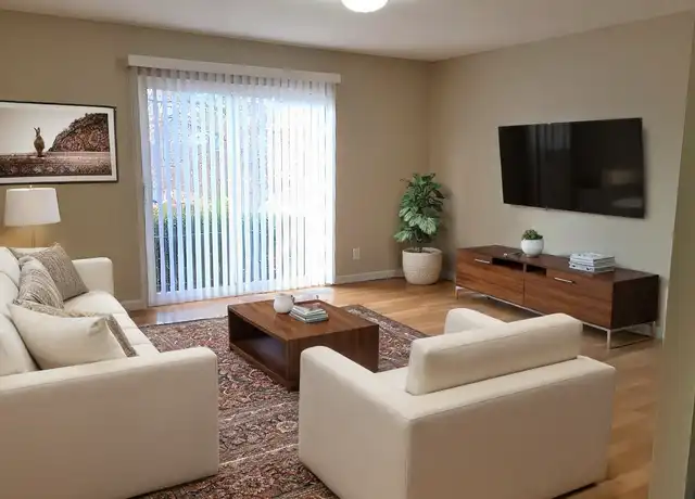 Property at 11554 Concord Village Ave, St. Louis, MO, 63128, 1 bed, 1 bath, [object Object]