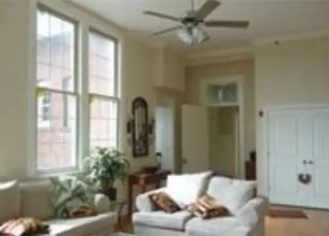 Property at 13 Dartmouth St, Worcester, MA, 01604, 2 beds, 1 bath, [object Object]