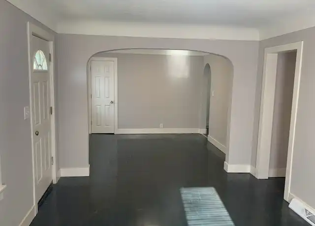 Property at 1100 E Maple Ave, Flint, MI, 48507, 2 beds, 1 bath, [object Object]