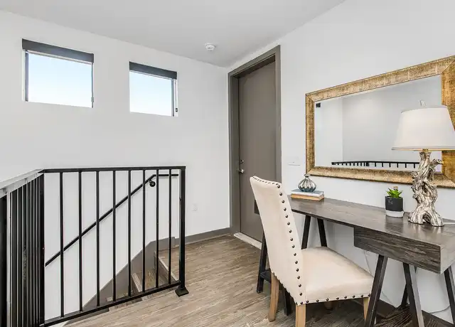 Property at 10757 Palms Blvd, Los Angeles, CA, 90034, 1 bed, 1.5 baths, [object Object]