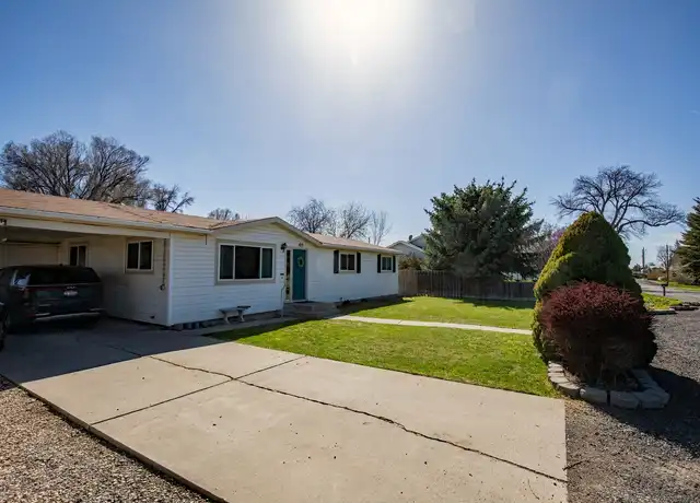 Property at 425 5th Ave W, Wendell, ID, 83355, 4 beds, 3 baths, [object Object]