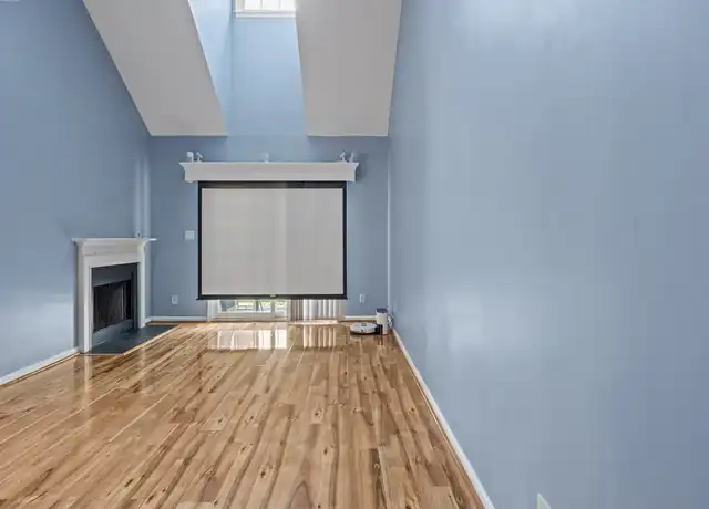 Property at 321 Duke St, Norfolk, VA, 23510, 2 beds, 2.5 baths, [object Object]