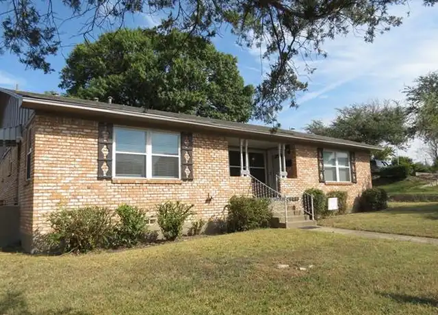 Property at 10903 Lake Gardens Dr, Dallas, TX, 75218, 2 beds, 2 baths, [object Object]