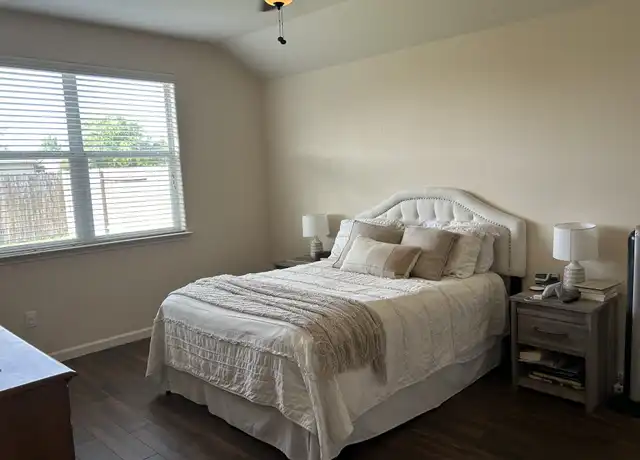 Property at 104 Judge King Dr, Jarrell, TX, 76537, 3 beds, 2 baths, [object Object]