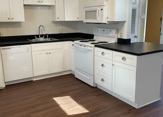Property at 606 S Trenton St Unit 17, Ruston, LA, 71270, 1 bed, 1 bath, [object Object]