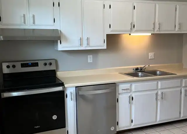 Property at 4341 Carlisle Pike Unit C4, Camp Hill, PA, 17011, 2 beds, 2 baths, [object Object]