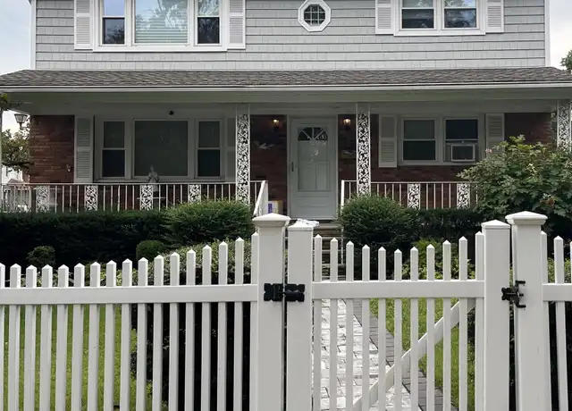 Property at 59 Grand St S Unit 2, Westbury, NY, 11590, 2 beds, 1 bath, [object Object]