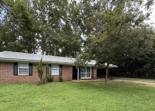 Property at 82 W Bryant Cir, Monticello, FL, 32344, 3 beds, 1 bath, [object Object]