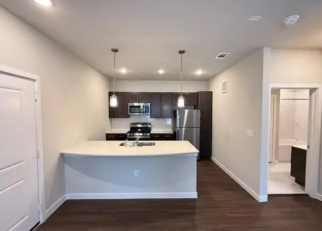 Property at 2102 Antoine Dr Unit 1105, Houston, TX, 77055, 1 bed, 1 bath, [object Object]