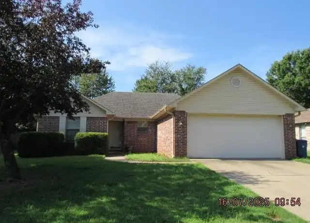 Property at 2235 Sugar Creek Dr, Conway, AR, 72034, 3 beds, 2 baths, [object Object]