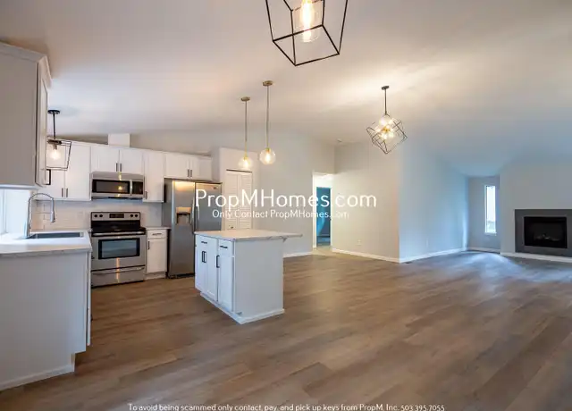 Property at 15139 Quarry Rd, Lake Oswego, OR, 97035, 3 beds, 2 baths, [object Object]