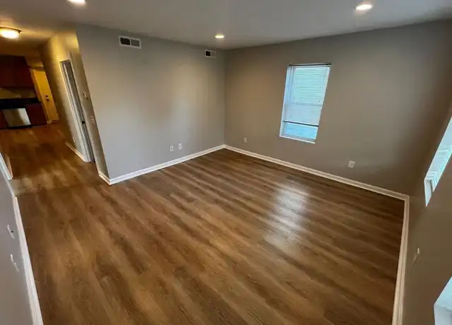 Property at 31 Pattison St Unit 2, Worcester, MA, 01604, 3 beds, 1 bath, [object Object]