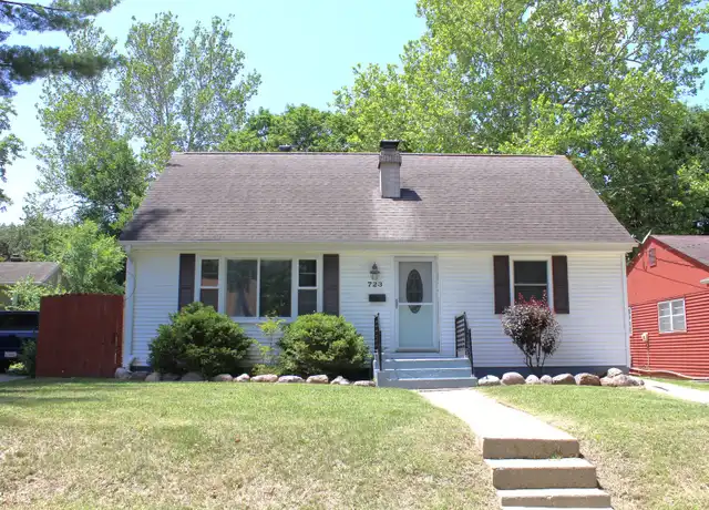 Property at 723 Glendale Ave, Rockford, IL, 61108, 2 beds, 2 baths, [object Object]
