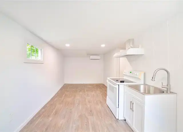 Property at 5101 Crane St Unit 5, Houston, TX, 77026, 0 beds, 1 bath, [object Object]