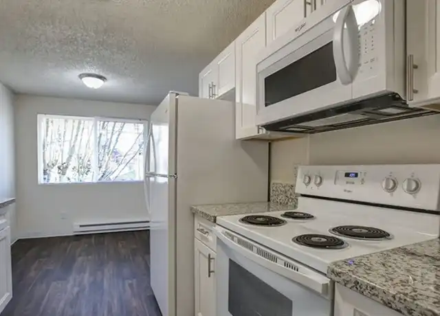 Property at 2610 R St, Vancouver, WA, 98663, 2 beds, 1 bath, [object Object]