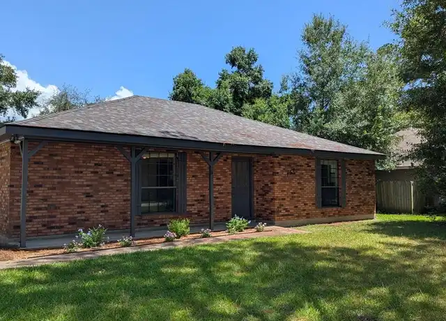 Property at 161 Deval Dr, Mandeville, LA, 70471, 2 beds, 2 baths, [object Object]