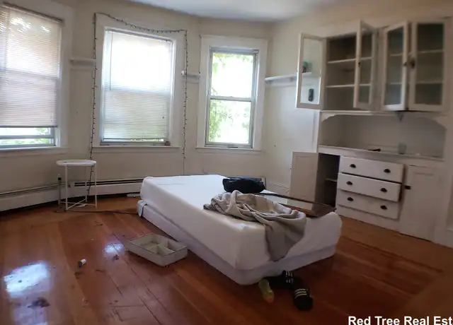 Property at 785 Washington St Unit 2, Brookline, MA, 02446, 5 beds, 1 bath, [object Object]